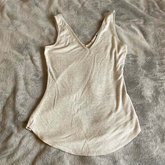 Cream coloured tanktop size xs - Picture 2 of 4